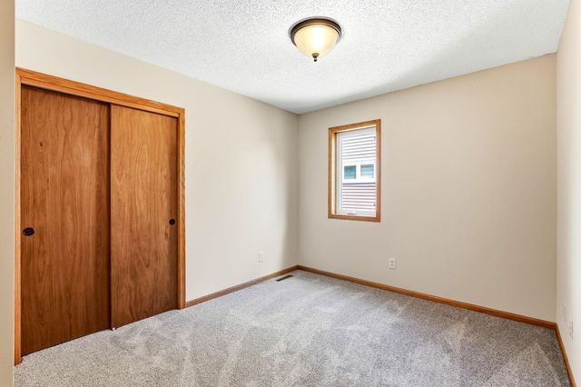 770 1st Avenue NW, New Brighton, MN 55112