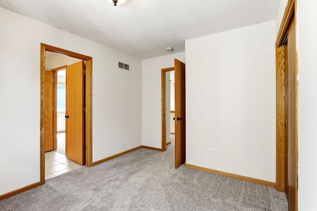 770 1st Avenue NW, New Brighton, MN 55112