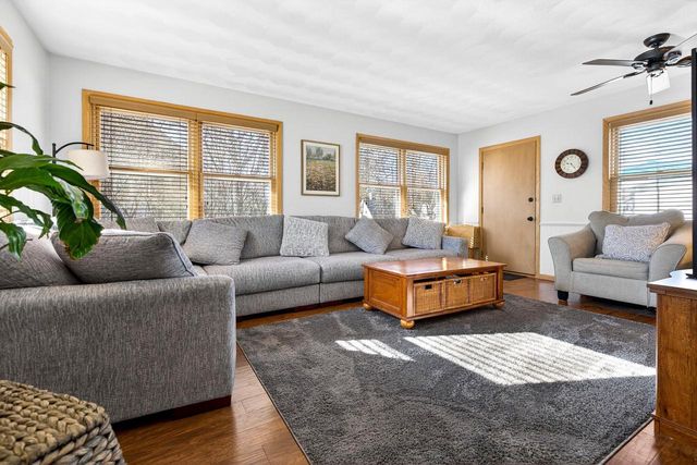 611 CHATHAM COURT, Neenah, WI 54956