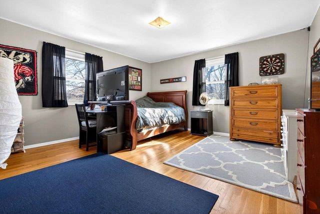 611 CHATHAM COURT, Neenah, WI 54956