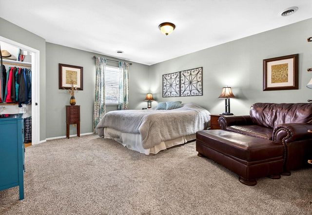 611 CHATHAM COURT, Neenah, WI 54956