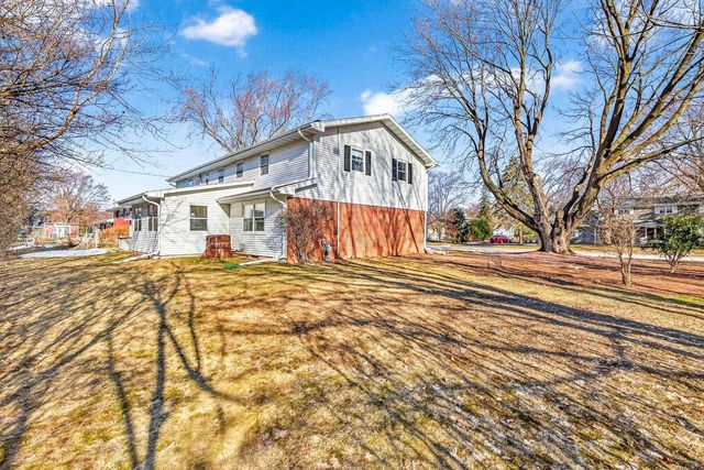 611 CHATHAM COURT, Neenah, WI 54956