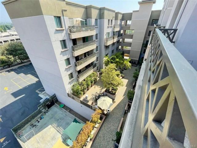 931 E Walnut 607, Pasadena, CA 91106