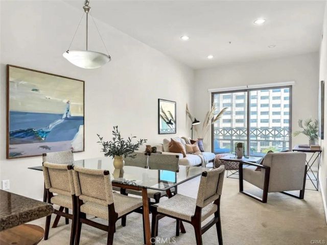 931 E Walnut 607, Pasadena, CA 91106