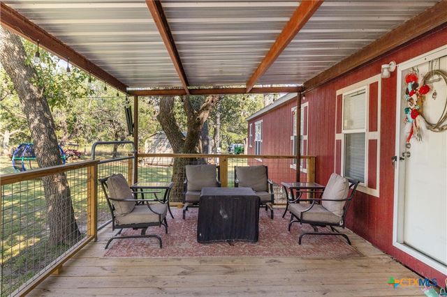 2160 Leisure Lane, Goliad, TX 77963