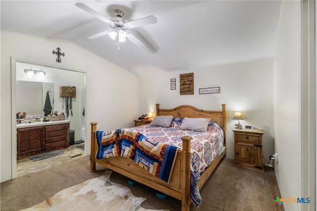 2160 Leisure Lane, Goliad, TX 77963