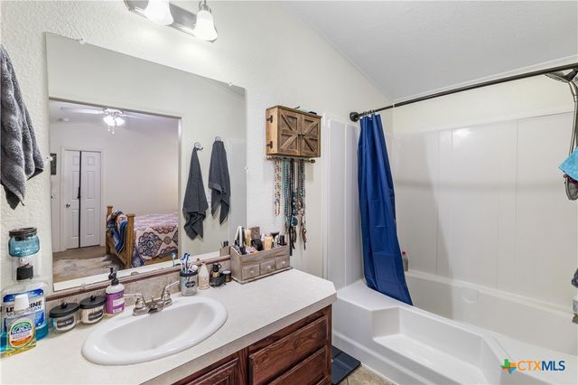 2160 Leisure Lane, Goliad, TX 77963