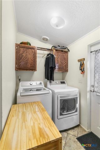 2160 Leisure Lane, Goliad, TX 77963