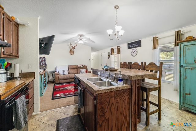 2160 Leisure Lane, Goliad, TX 77963