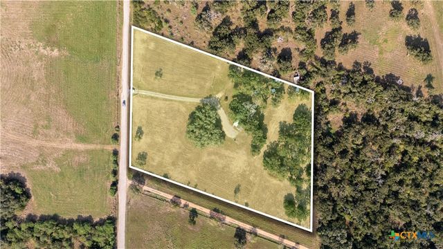 2160 Leisure Lane, Goliad, TX 77963