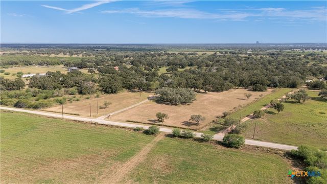 2160 Leisure Lane, Goliad, TX 77963