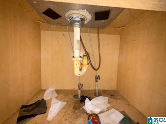 6221 HANDY AVENUE, Birmingham, AL 35228