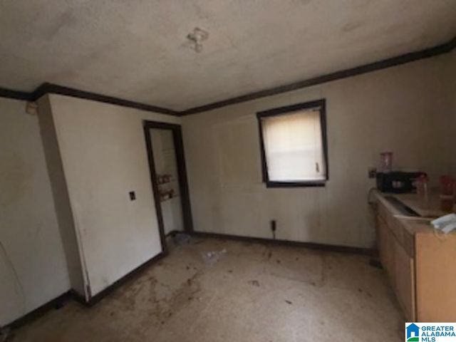 6221 HANDY AVENUE, Birmingham, AL 35228