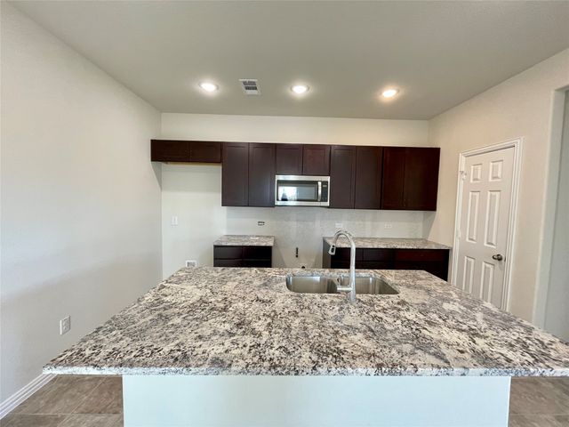 4042 Sparrow Trail, Melissa, TX 75454