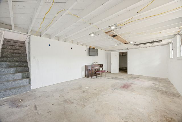 1600 W Hull Street, Denison, TX 75020