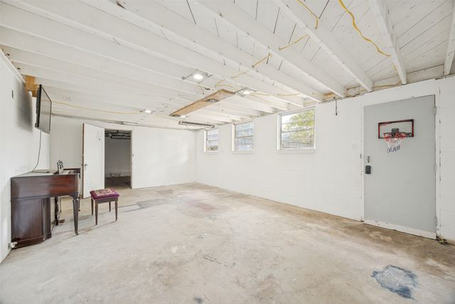 1600 W Hull Street, Denison, TX 75020