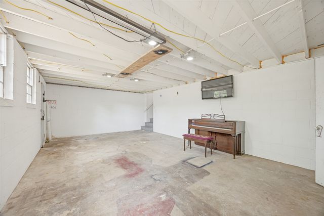 1600 W Hull Street, Denison, TX 75020