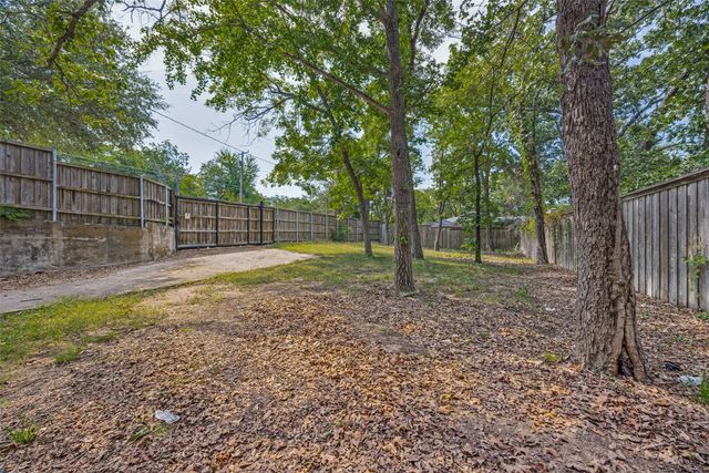 1600 W Hull Street, Denison, TX 75020