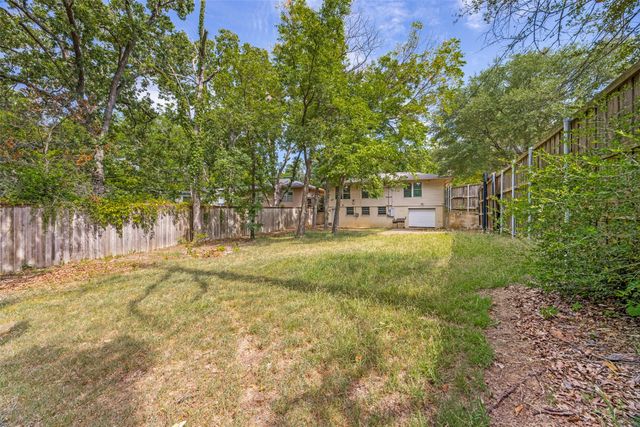 1600 W Hull Street, Denison, TX 75020