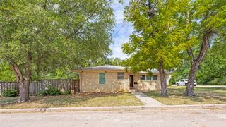 1600 W Hull Street, Denison, TX 75020
