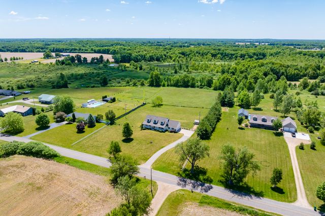 13124 A Drive S, Ceresco, MI 49033