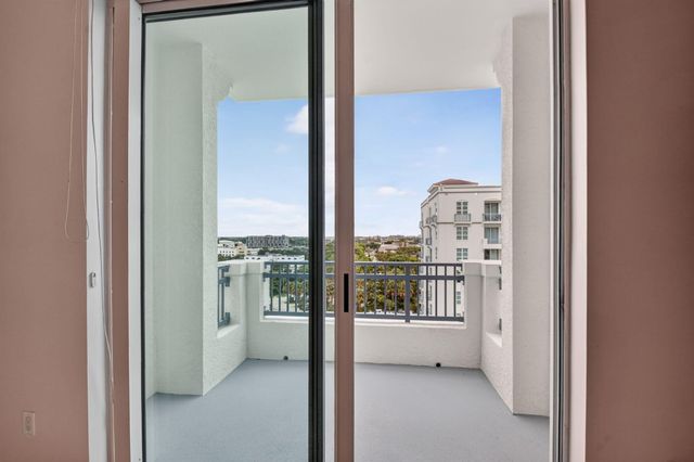 403 S SAPODILLA Avenue 718, West Palm Beach, FL 33401