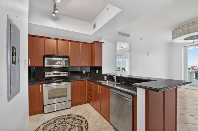 403 S SAPODILLA Avenue 718, West Palm Beach, FL 33401