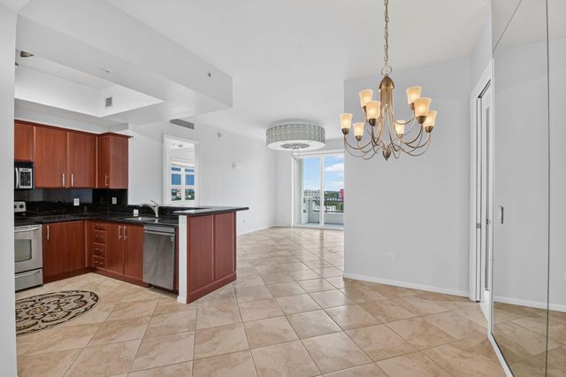 403 S SAPODILLA Avenue 718, West Palm Beach, FL 33401