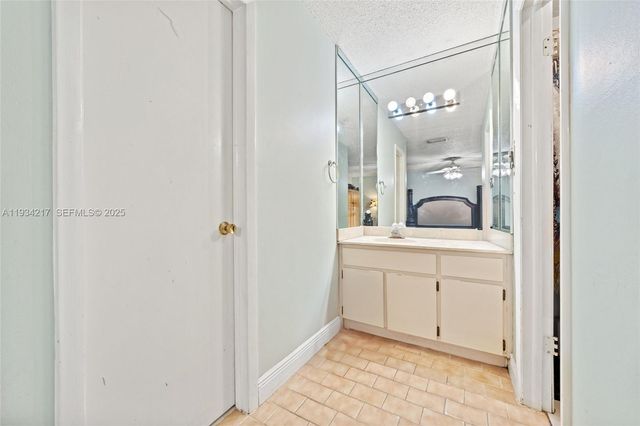 2811 SW 133rd Ave, Miami, FL 33175