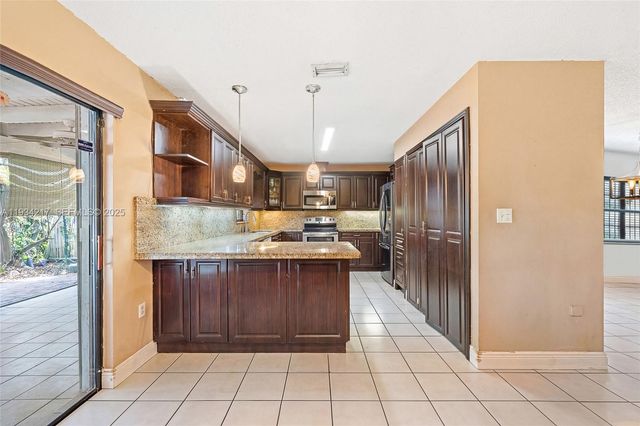 2811 SW 133rd Ave, Miami, FL 33175