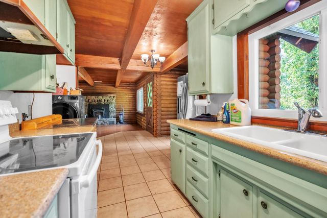 17017 Oregon Hill Rd, Challenge, CA 95925