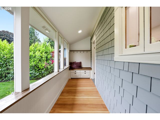 6104 Se FRANCIS St, Portland, OR 97206