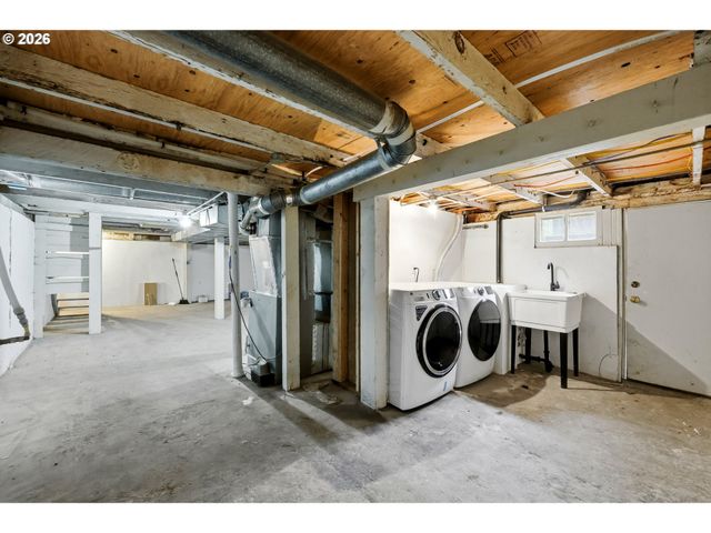 6104 Se FRANCIS St, Portland, OR 97206