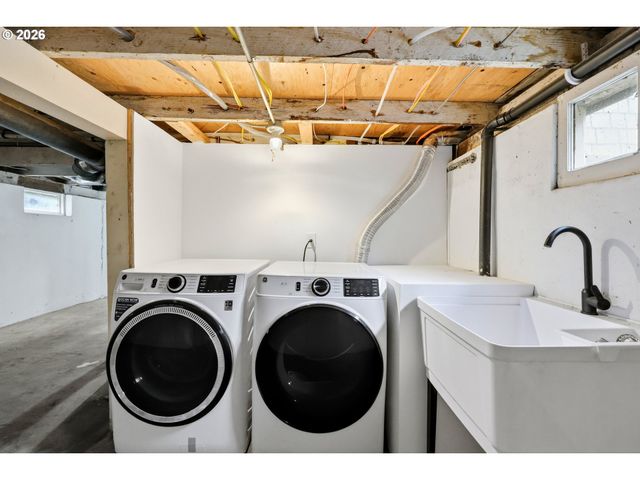 6104 Se FRANCIS St, Portland, OR 97206