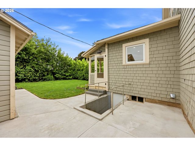 6104 Se FRANCIS St, Portland, OR 97206