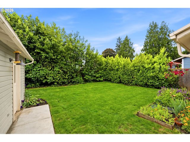 6104 Se FRANCIS St, Portland, OR 97206