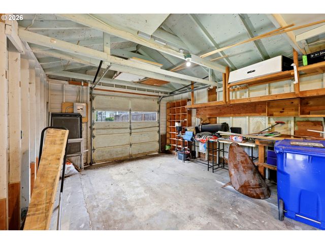 6104 Se FRANCIS St, Portland, OR 97206