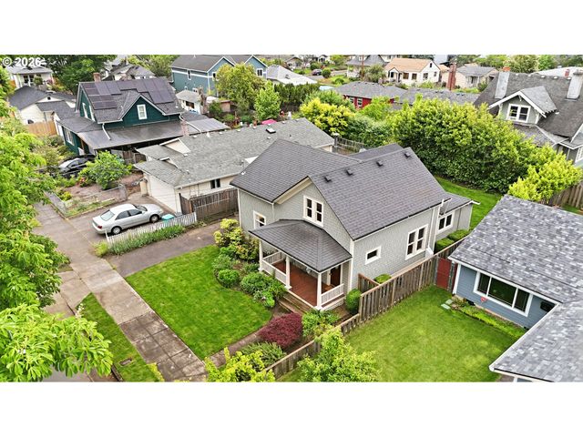 6104 Se FRANCIS St, Portland, OR 97206
