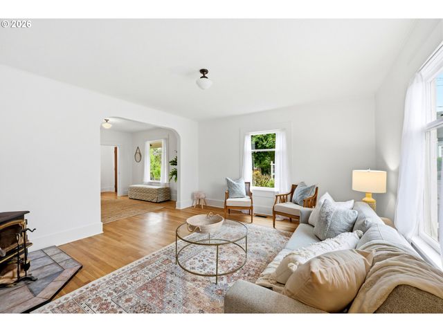 6104 Se FRANCIS St, Portland, OR 97206