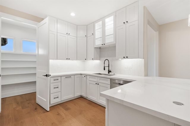 21822 Ticonderoga Ave, Lago Vista, TX 78645