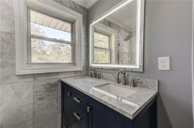 2325 Elmwood Circle SE, Atlanta, GA 30339