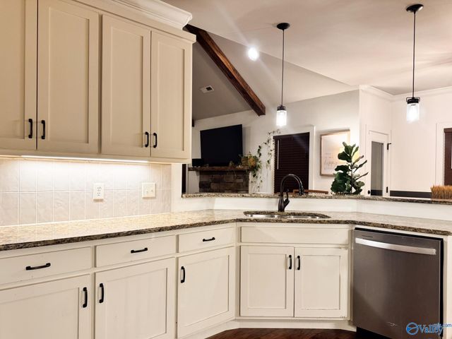 124 Kema Drive, Huntsville, AL 35811