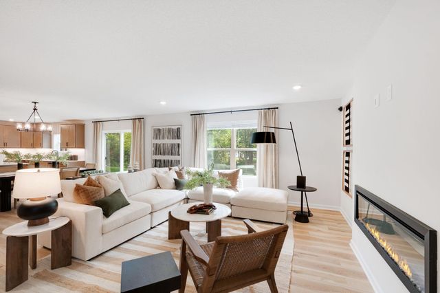 1133 Annagaire Curve, Rosemount, MN 55068