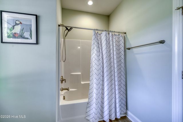 2520 Sloop Point Road, Hampstead, NC 28443