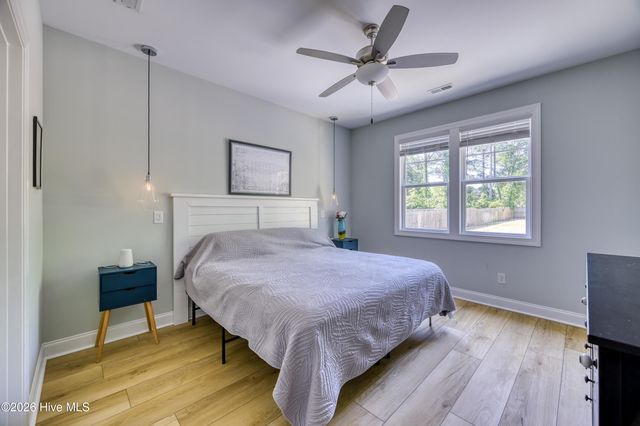 2520 Sloop Point Road, Hampstead, NC 28443