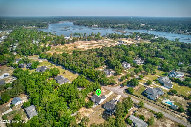2520 Sloop Point Road, Hampstead, NC 28443