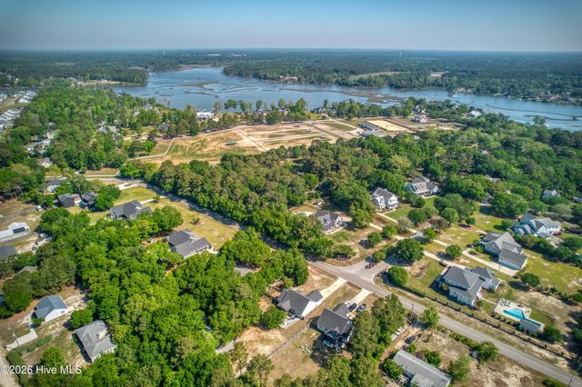 2520 Sloop Point Road, Hampstead, NC 28443