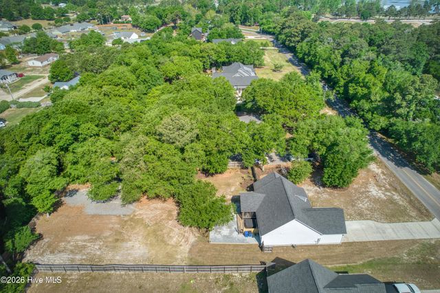 2520 Sloop Point Road, Hampstead, NC 28443