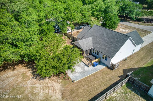 2520 Sloop Point Road, Hampstead, NC 28443