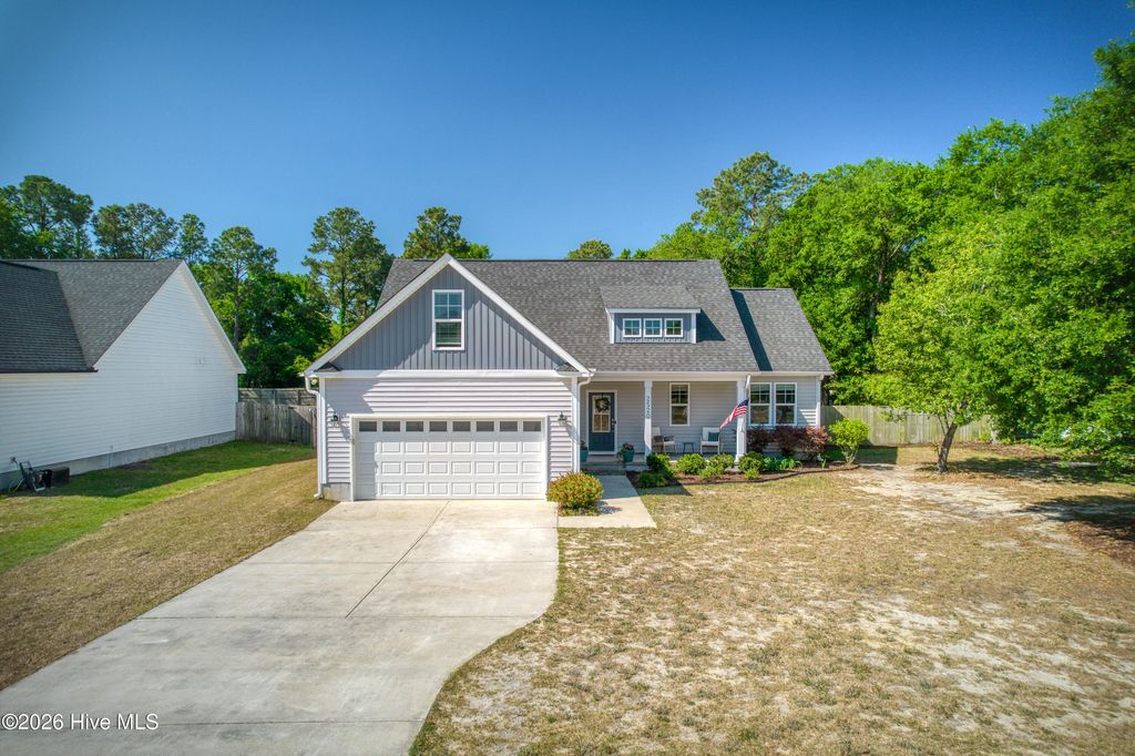 2520 Sloop Point Road, Hampstead, NC 28443